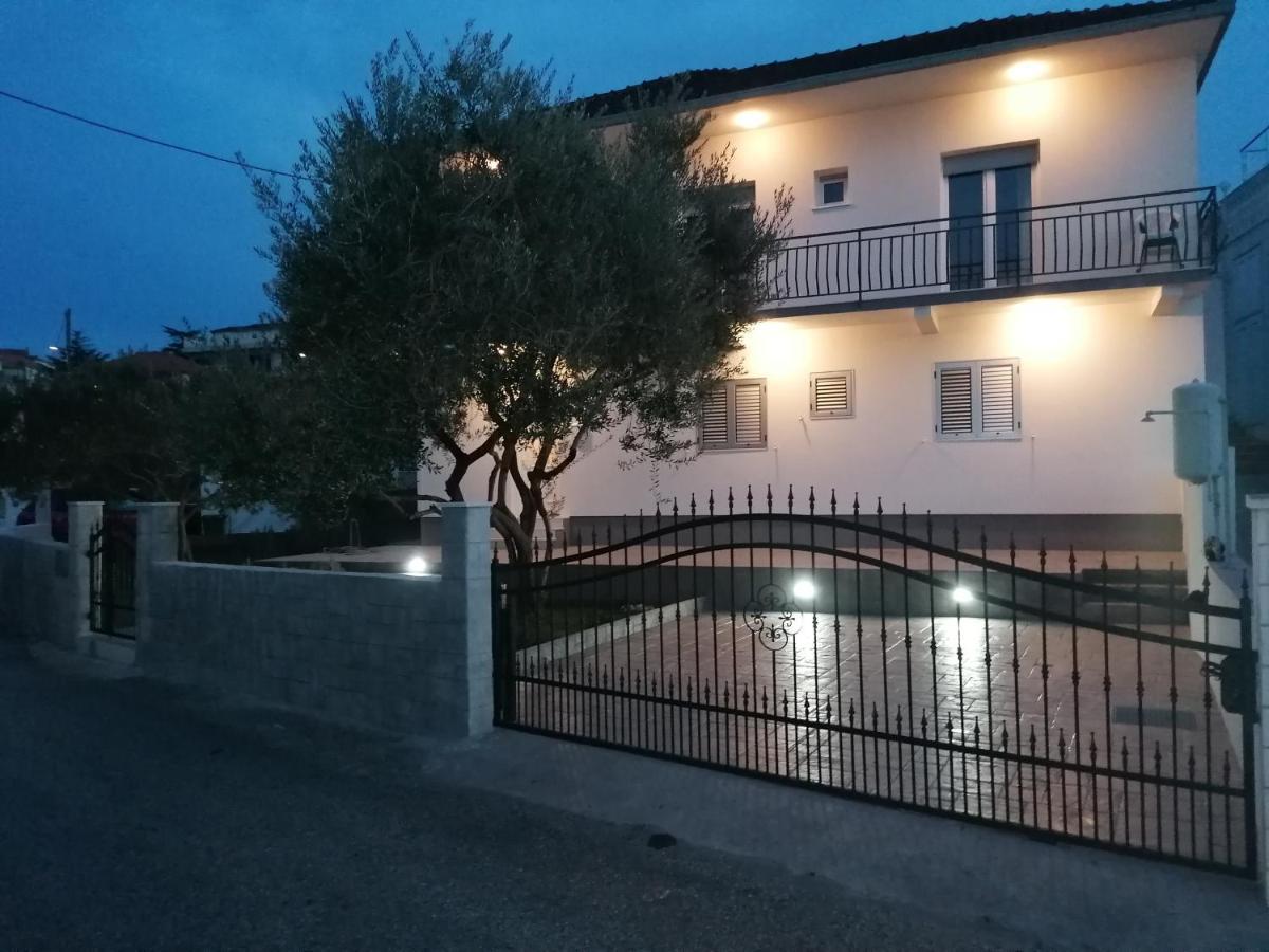 Apartment Katarina Трогир Экстерьер фото