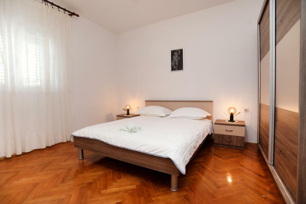 Apartment Katarina Трогир Экстерьер фото